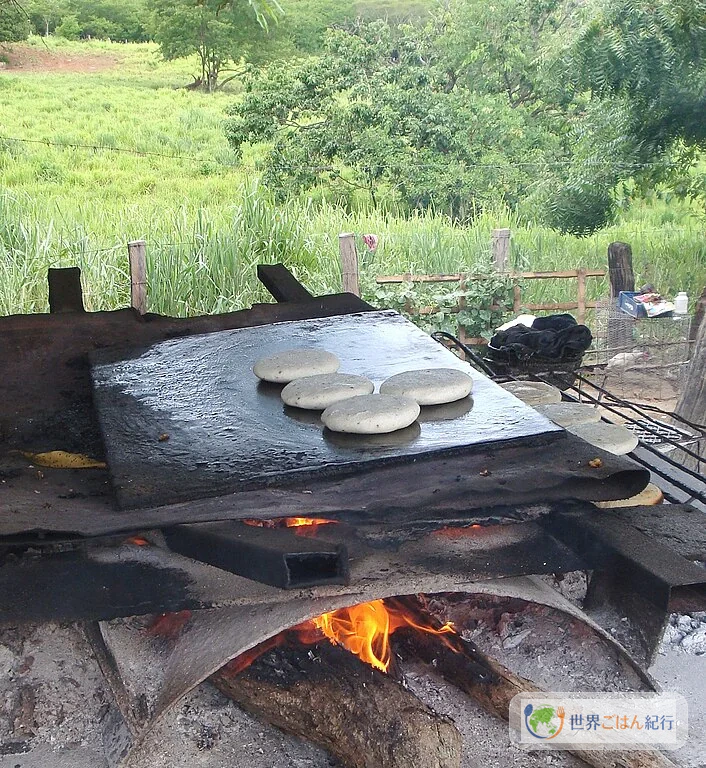 手順2: 粉を少しずつ加える