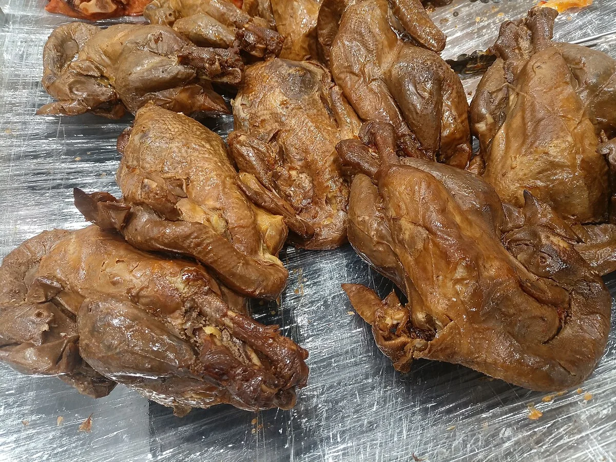 手順5: 鶏肉をゆでて裂く