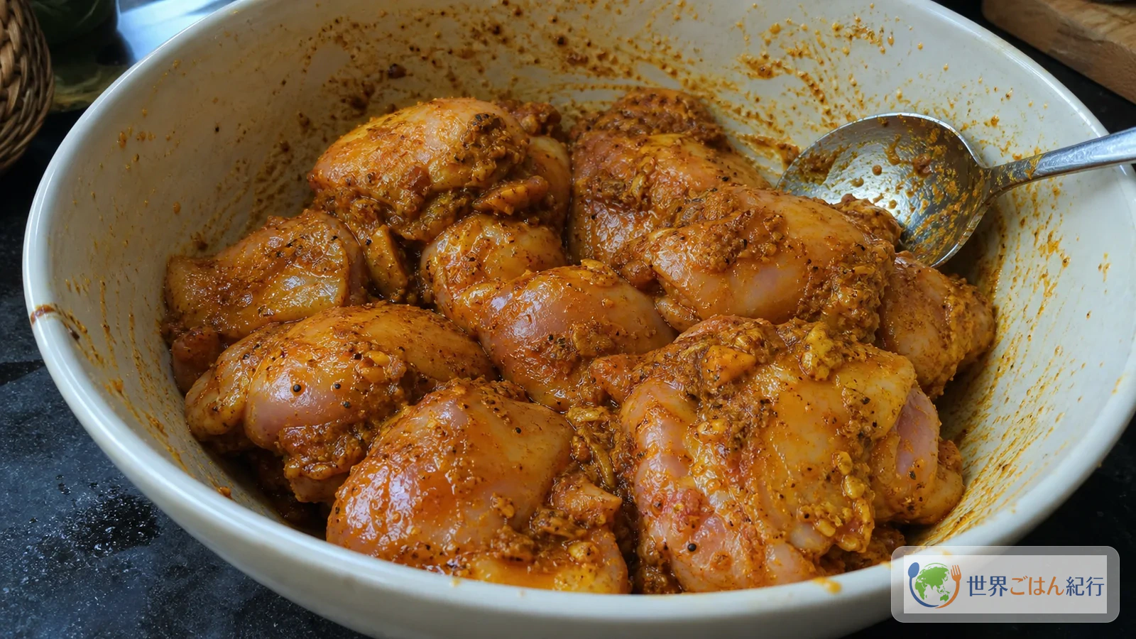 手順1: 鶏肉を下味に漬ける（15分）